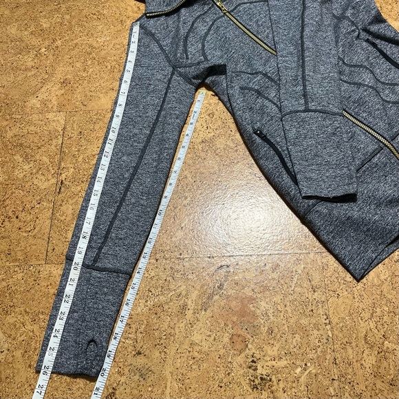 Lululemon Wm’s Stride Hoodie Long Jacket II In Heathered Black & Gray Sz 6 - Picture 13 of 15